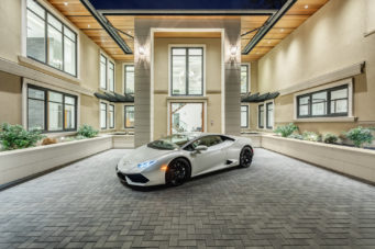 595 King Georges Way